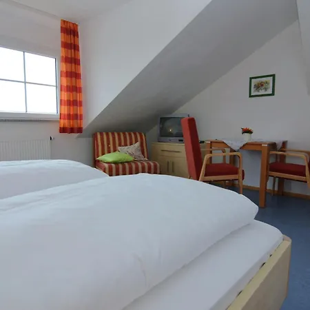 Apartment Wohnung In Rotthalmuenster Mit Garten