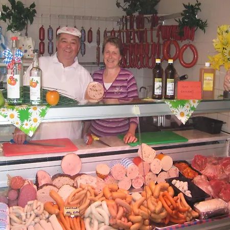 In Rotthalmuenster Mit Garten *