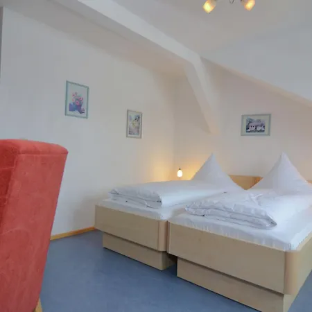 Beautiful Apartment In Rotthalmuenster With Garden Apartment Andriching