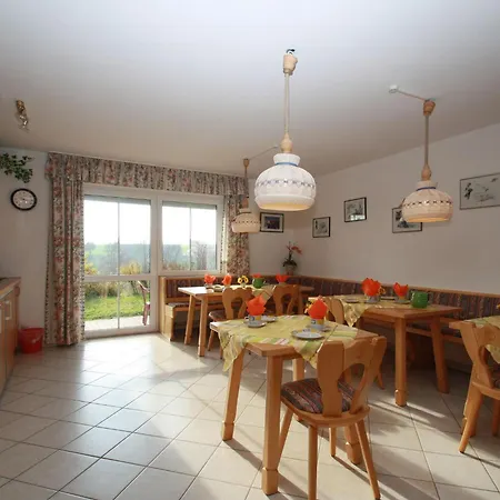 Apartment Beautiful Apartment In Rotthalmuenster With Garden Andriching